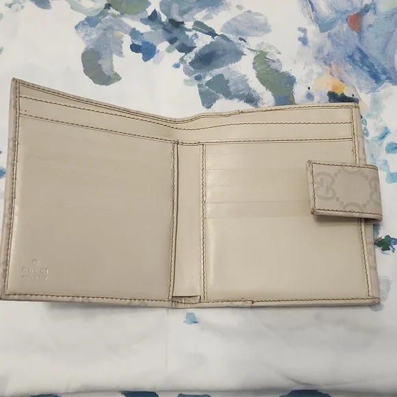 Gucci wallet key case set. Very good condition with very few callouts. - Picture 2 of 11